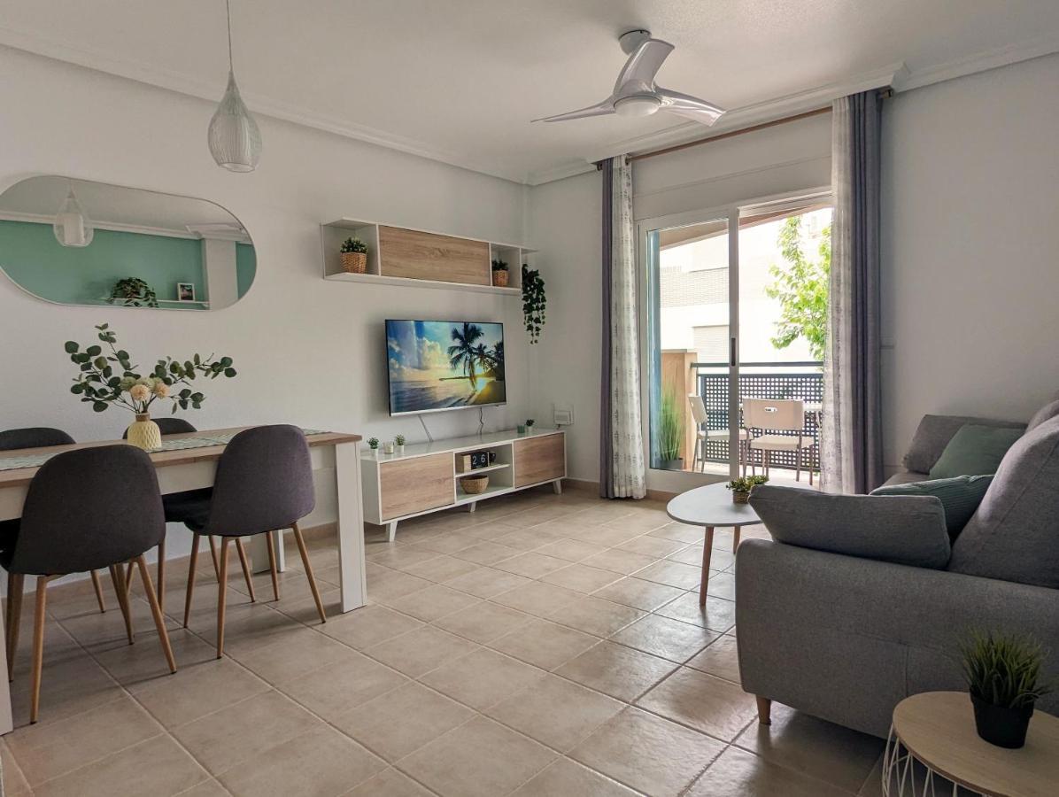 Apartamento Las Palmeras - Con Terraza, Barbacoa, Aire Acondicionado Y A 250M De La Playa! Los Alcázares Extérieur photo