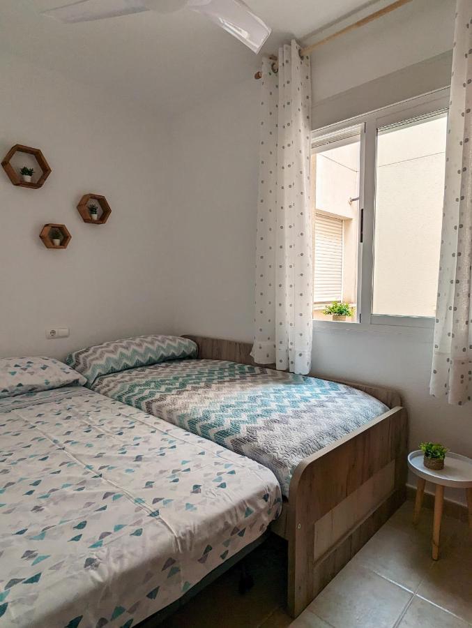 Apartamento Las Palmeras - Con Terraza, Barbacoa, Aire Acondicionado Y A 250M De La Playa! Los Alcázares Extérieur photo