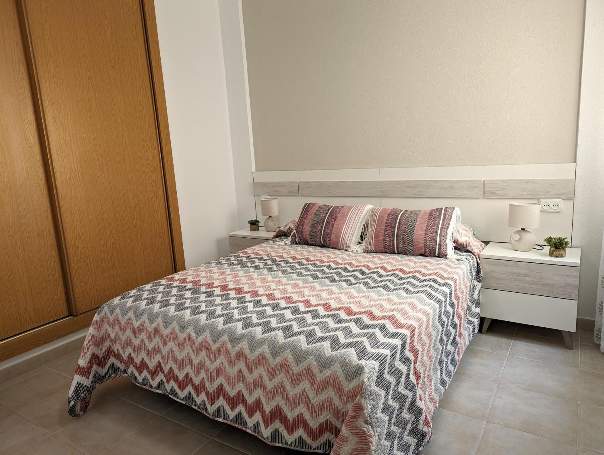 Apartamento Las Palmeras - Con Terraza, Barbacoa, Aire Acondicionado Y A 250M De La Playa! Los Alcázares Extérieur photo